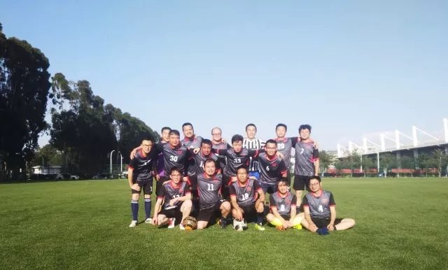 綠茵盡展風(fēng)采 增強(qiáng)企業(yè)交流|中建人文vs新正東陽